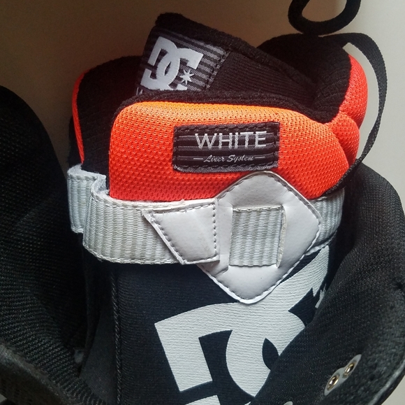 DC Snowboarding Black quilted boots Unisex size 7 - Picture 12 of 13